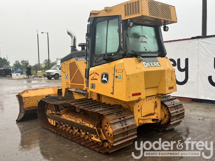 2016-deere-550k-image-4