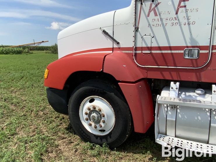 1991-freightliner-fld112-image-13