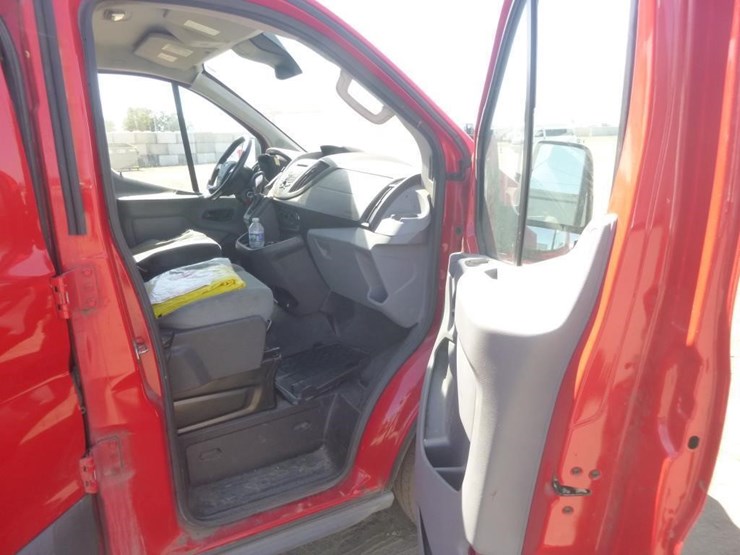 2016-ford-transit-image-15