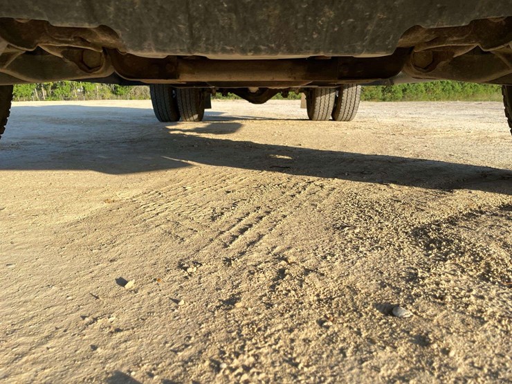 2021-chevrolet-silverado-3500-image-25