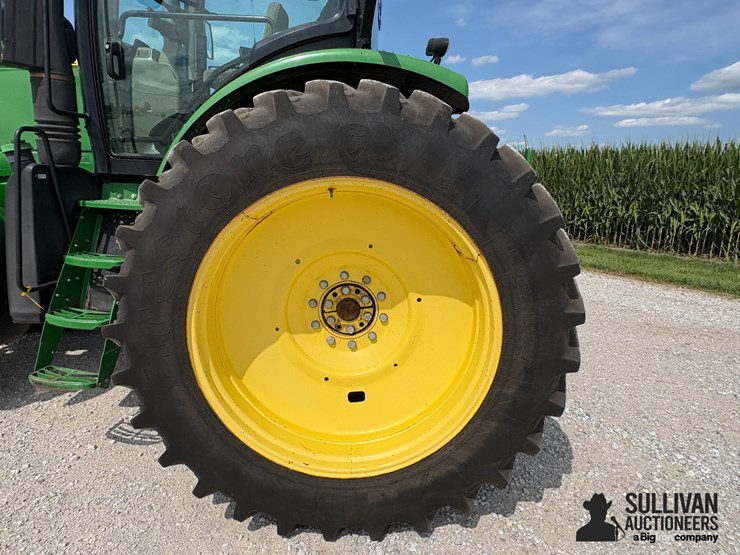 2012-john-deere-7215r-image-9