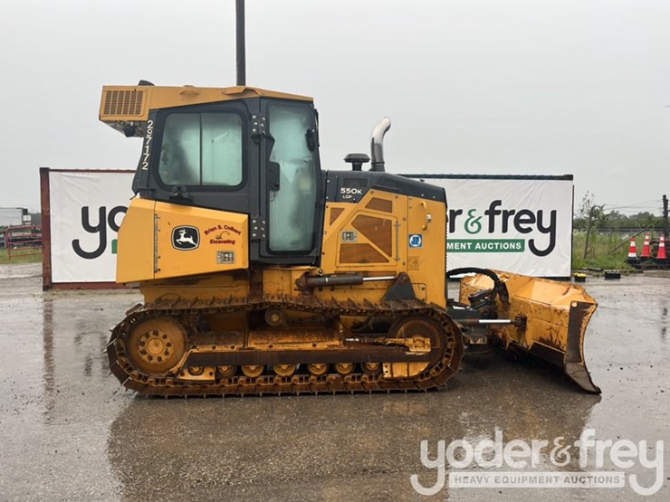 2016-deere-550k-image-7
