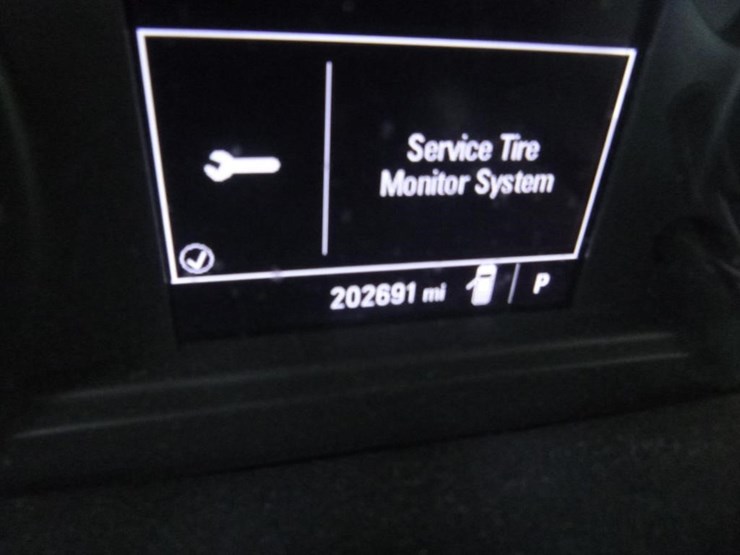 2019-chevrolet-1500-image-12