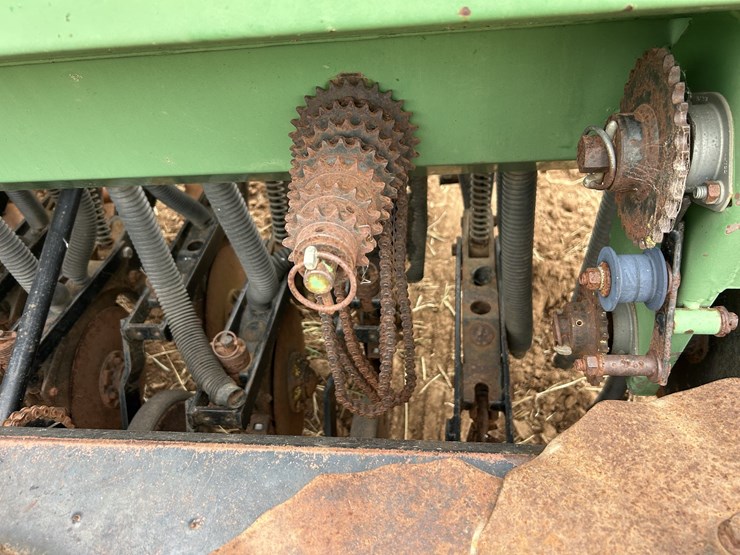 united-farm-tools-5000-15ft-grain-drill-image-12