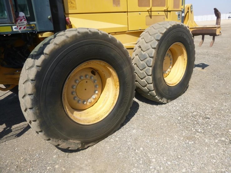 2012-deere-672gp-image-40