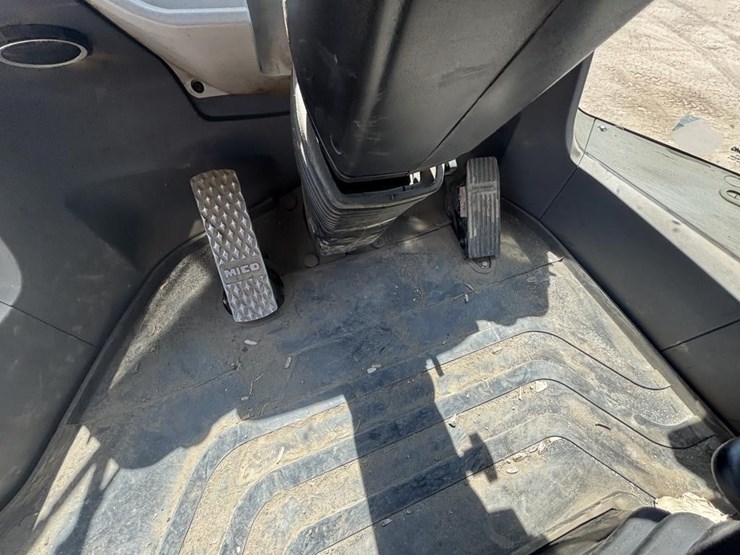 2022-xcmg-xc958u-image-55