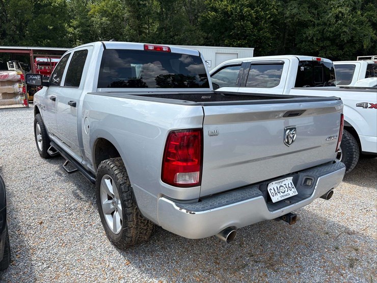 2013-dodge-1500-image-8