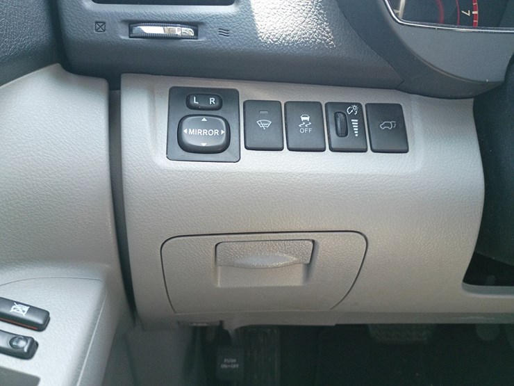 2012-toyota-highlander-image-48