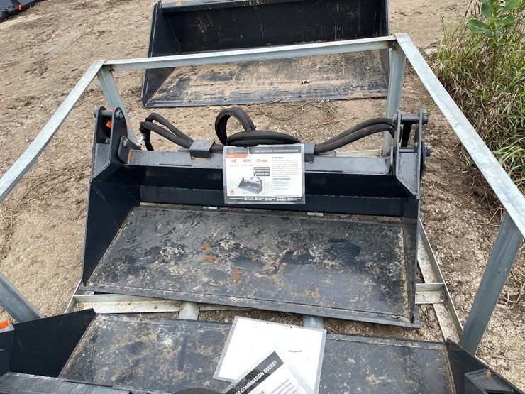#9806-•-mini-skid-steer-48"-combination-bucket-attachment-image-2