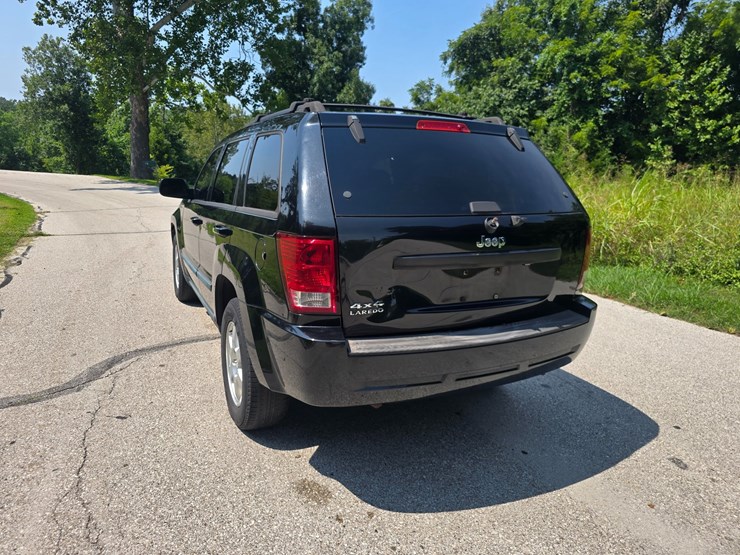 2009-jeep-grand-cherokee-image-9