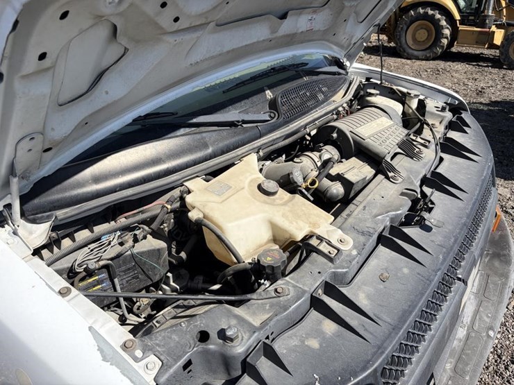 2006-chevrolet-express-g3500-image-17