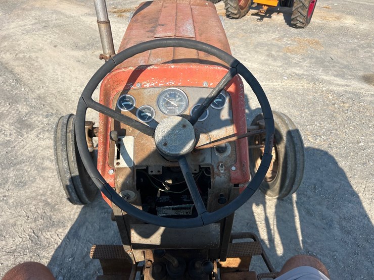 massey-ferguson-165-image-10