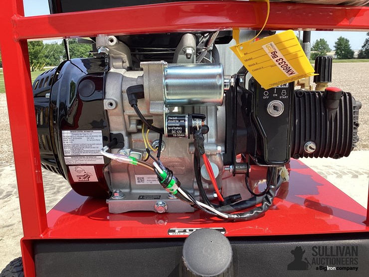 2026-magnum-4000-series-hot-water-pressure-washer-image-10