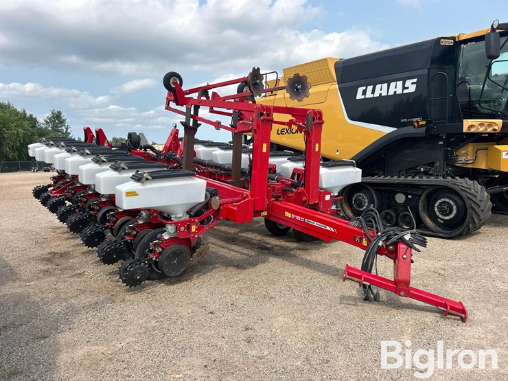 2013-massey-ferguson-8180-16r30-planter-image-2