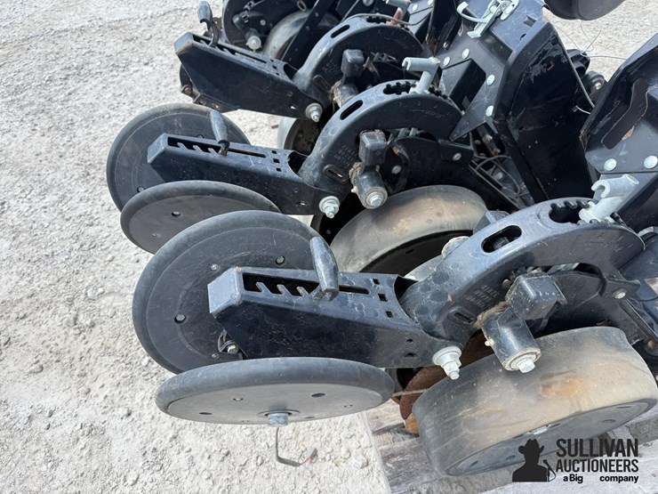 kinze-4000-series-row-units-(bid-per-unit)-image-7
