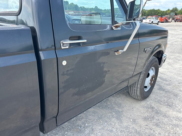 1995-ford-f350-image-8