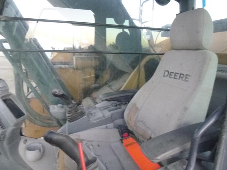 2019-deere-345g-lc-image-10