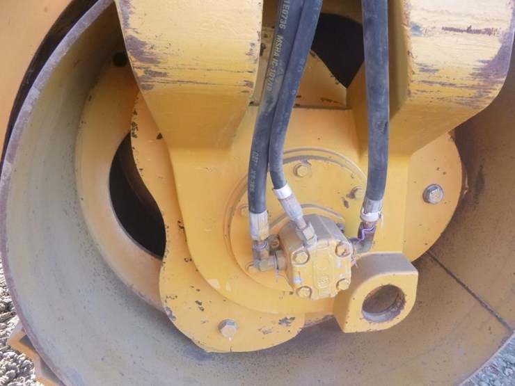2008-caterpillar-cb34-image-19