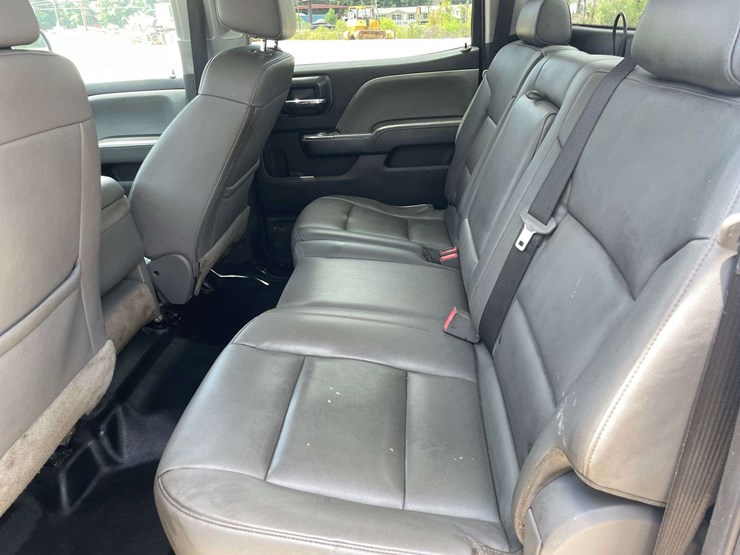 2018-chevrolet-silverado-1500-image-13