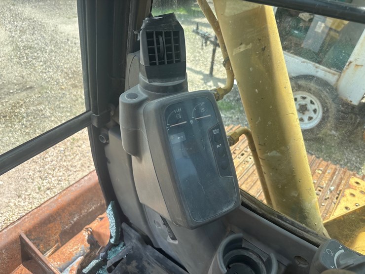 2003-deere-80c-image-14