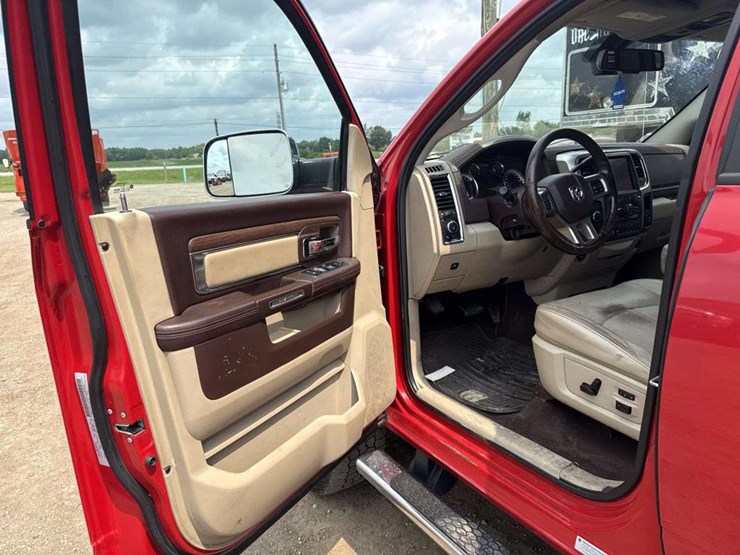 2018-dodge-3500-image-10