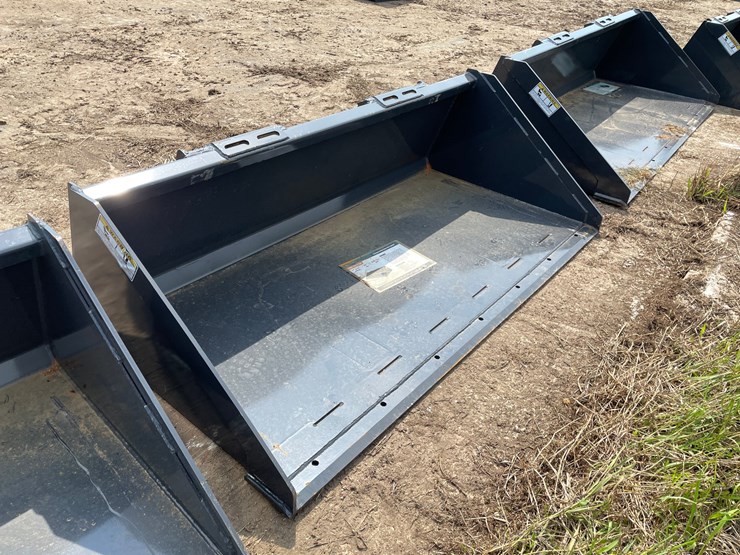 #9816-•-wolverine-70"-bucket-attachment-image-3