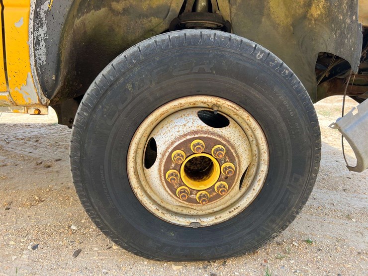 1995-dodge-ram-3500-image-17