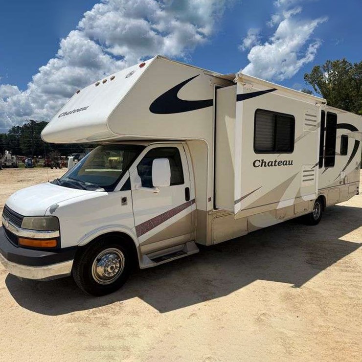 2007 Chevrolet Express "Chateau" (72,384 Miles)