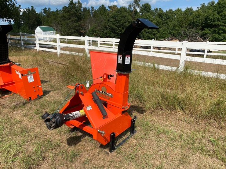#7953-•-land-pride-wc1504-3-point-wood-chipper-image-1