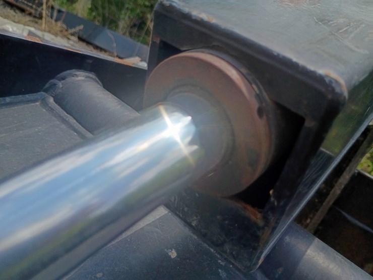 #24622-•-blue-diamond-rock-grapple-bucket-image-12