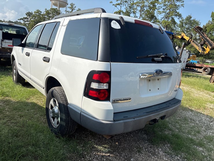 2006-ford-explorer-image-6