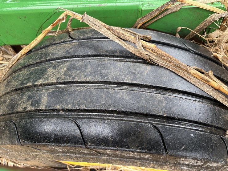 2007-john-deere-2210-image-14