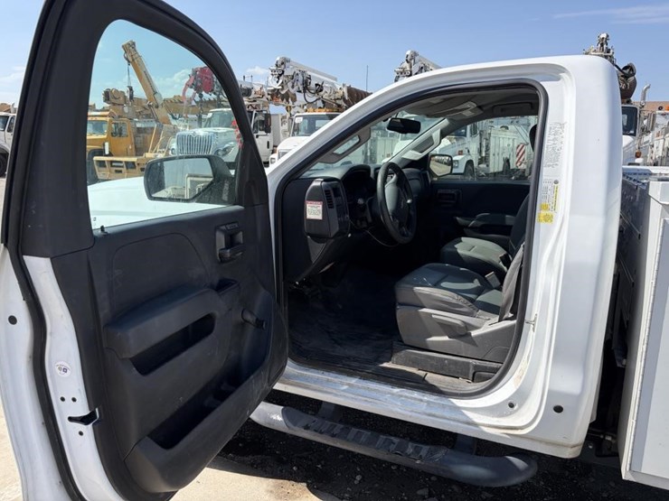 2015-chevrolet-silverado-2500-image-13