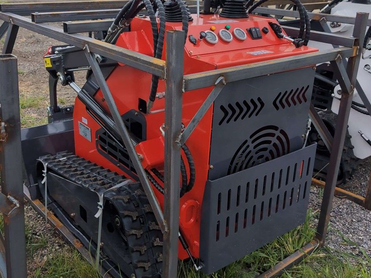 zjg-mini-skid-steer-loader-zj-380-(red)---15hp-image-7