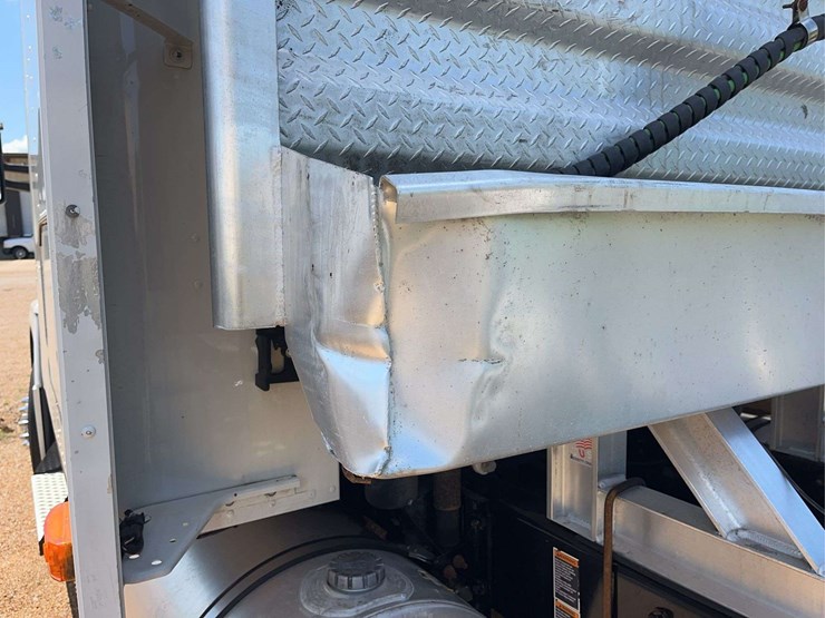 2022-kenworth-t680-image-5