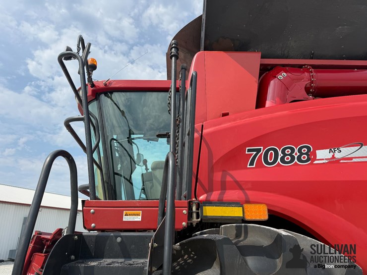 case-ih-7088-image-19