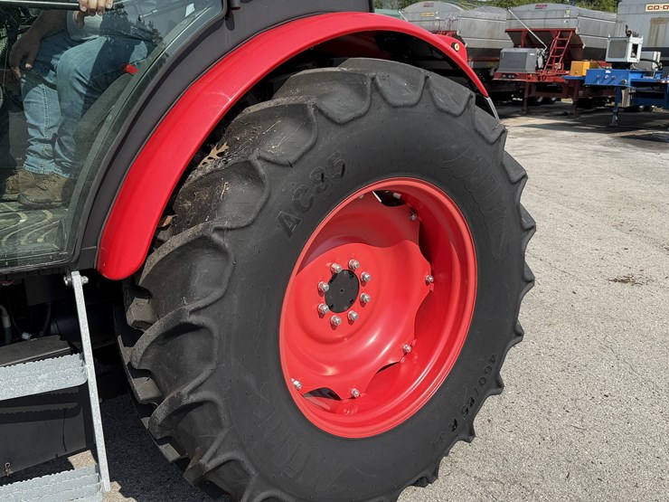 2021-zetor-p110-ps-w/-zm229p-loader-image-4