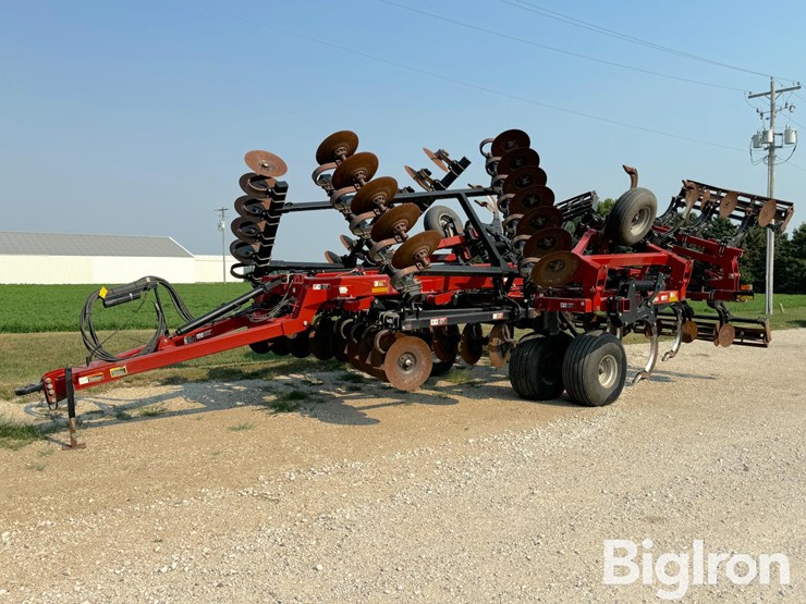 2013-case-ih-870-disc-ripper-image-1