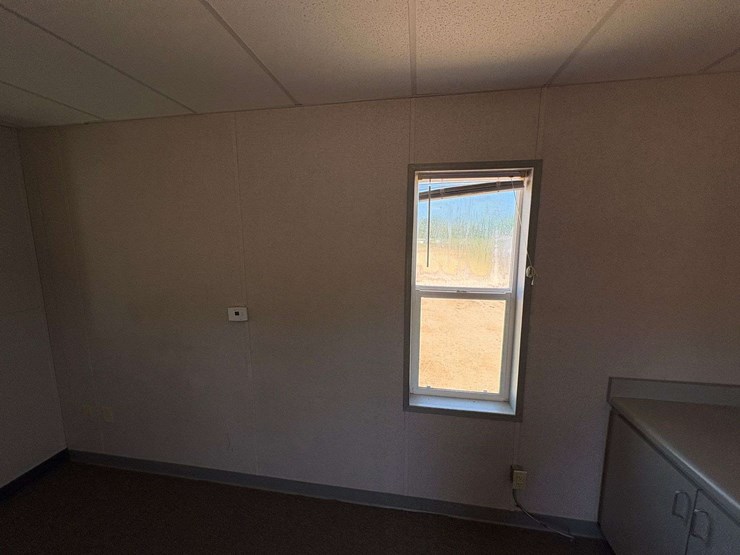 mobile-56'-office-building-image-34
