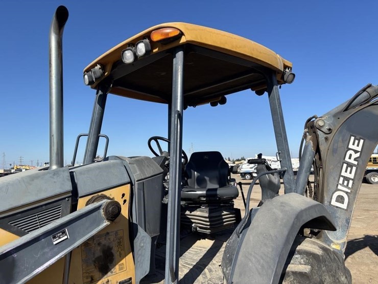 2007-deere-410j-image-34