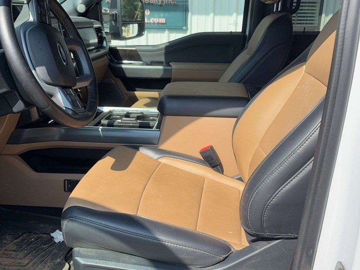 2025-ford-f350-image-7