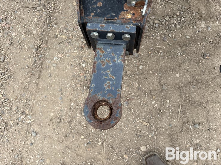 2016-new-holland-340-image-17