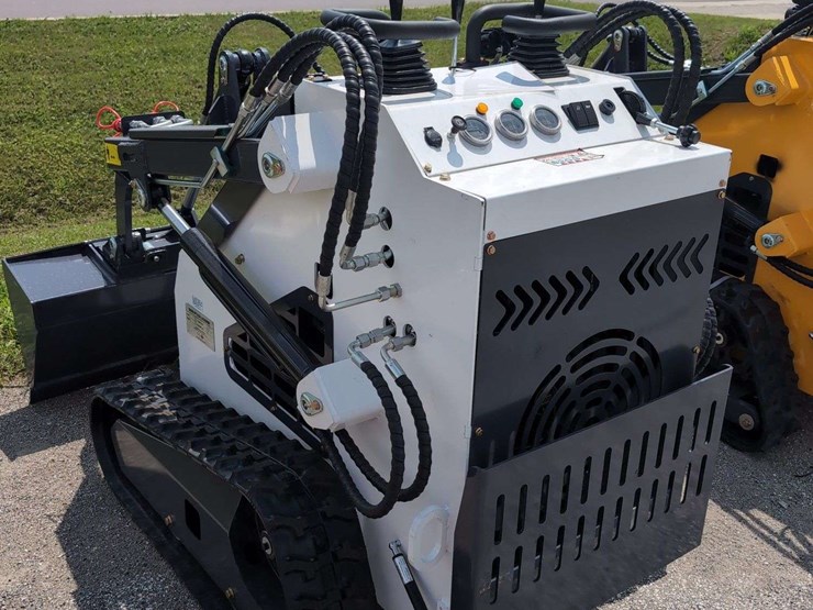 zjg-mini-skid-steer-loader-zj-380-(white)---15hp-image-6