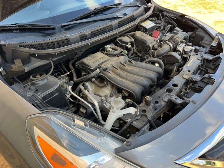 2019-nissan-versa-(99,073-miles)-image-18