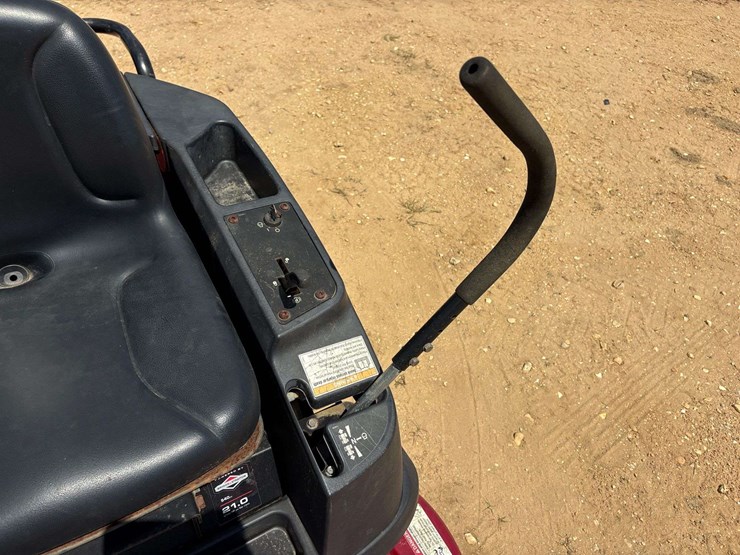 craftsman-zt-42"-zero-turn-mower-image-7