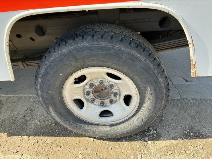 2003-chevrolet-silverado-2500-image-5