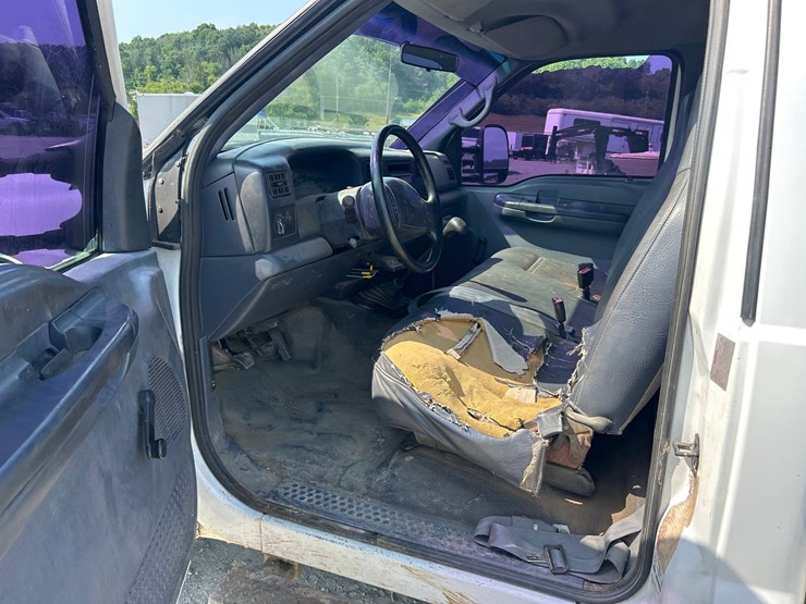 2000-ford-f350-image-8