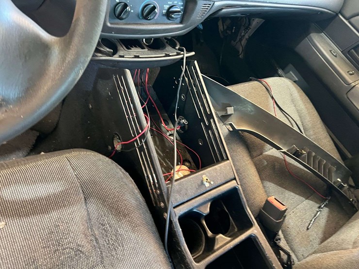 2003-ford-crown-vic-(188,503-miles)-image-30