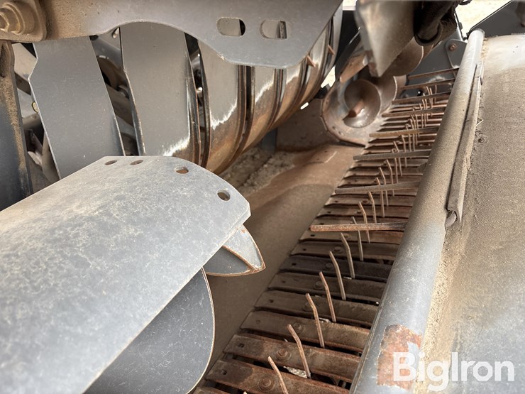 2011-massey-ferguson-2190-image-18