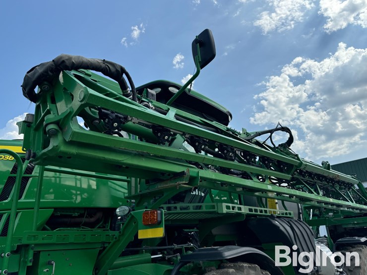 2020-john-deere-r4038-image-11